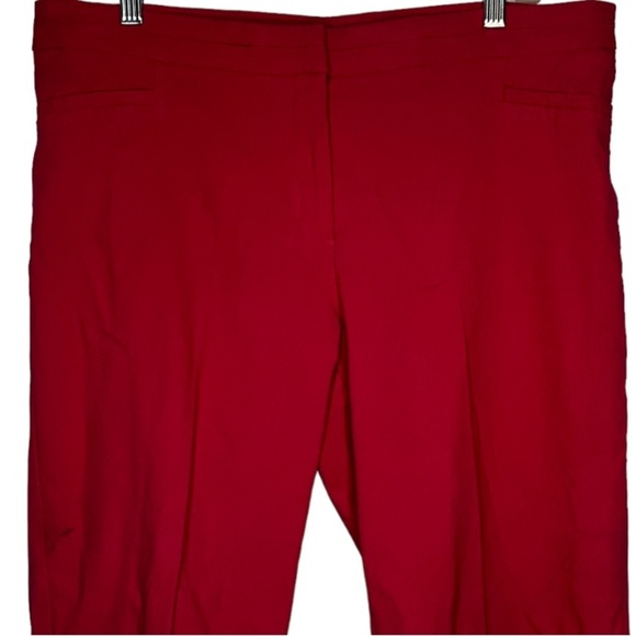 89th & Madison Pink Capri Pants - Picture 2 of 5